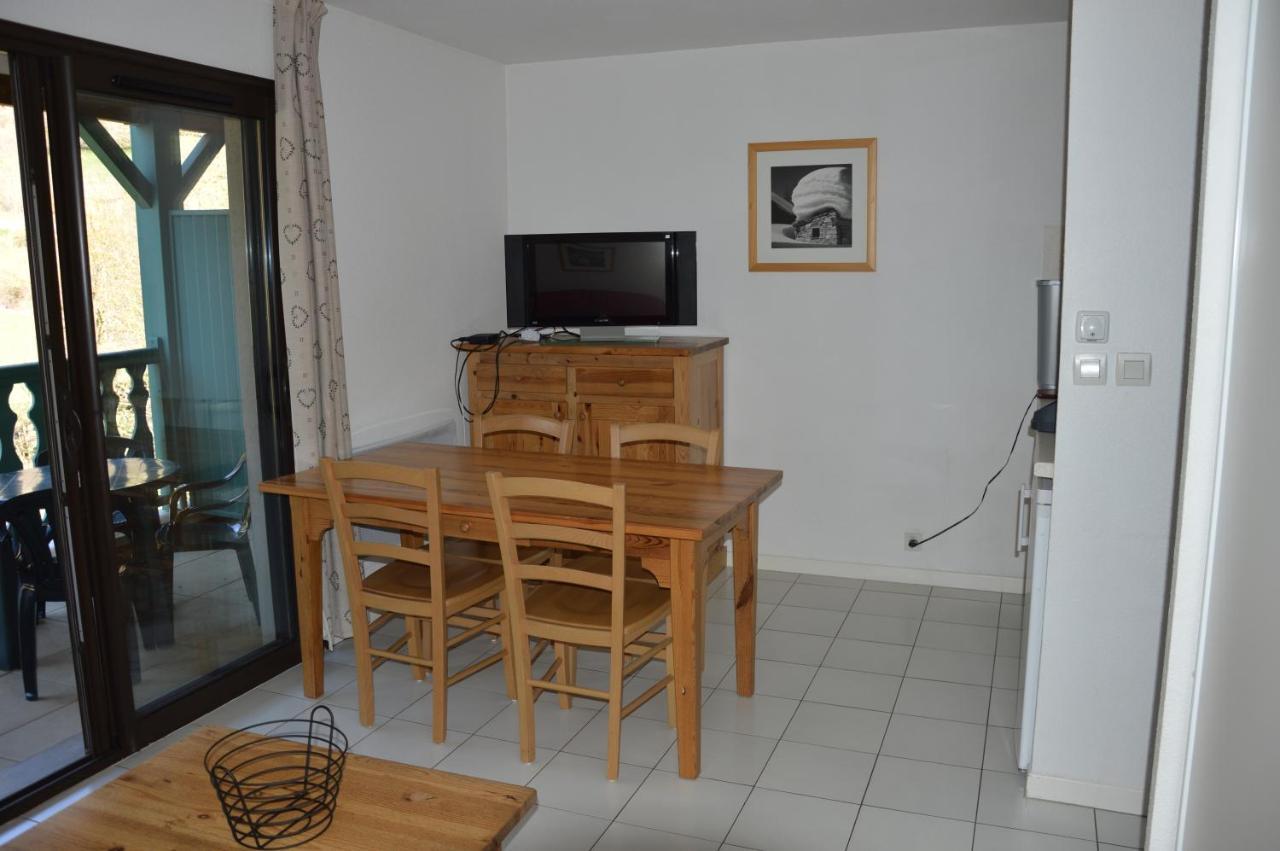 Studio Confortable Au Coeur D'Arreau Bagian luar foto