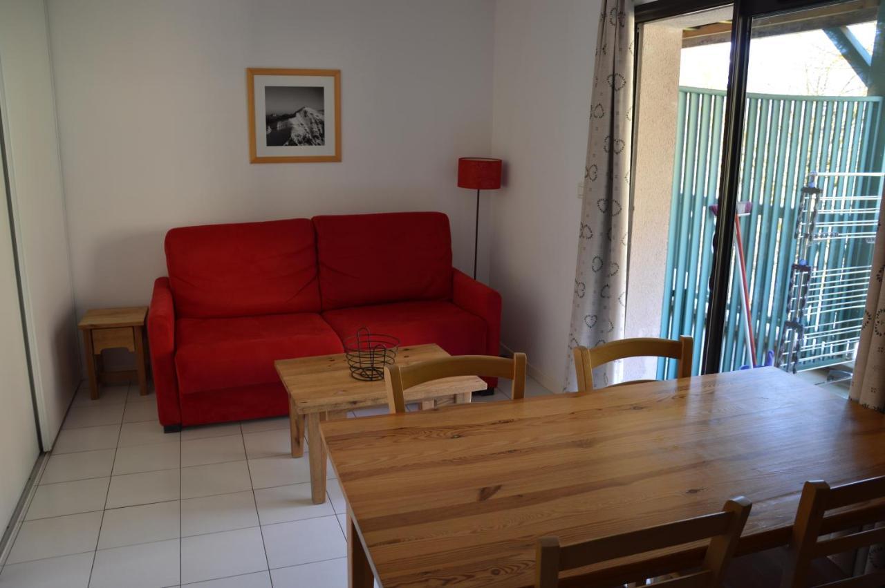 Studio Confortable Au Coeur D'Arreau Bagian luar foto